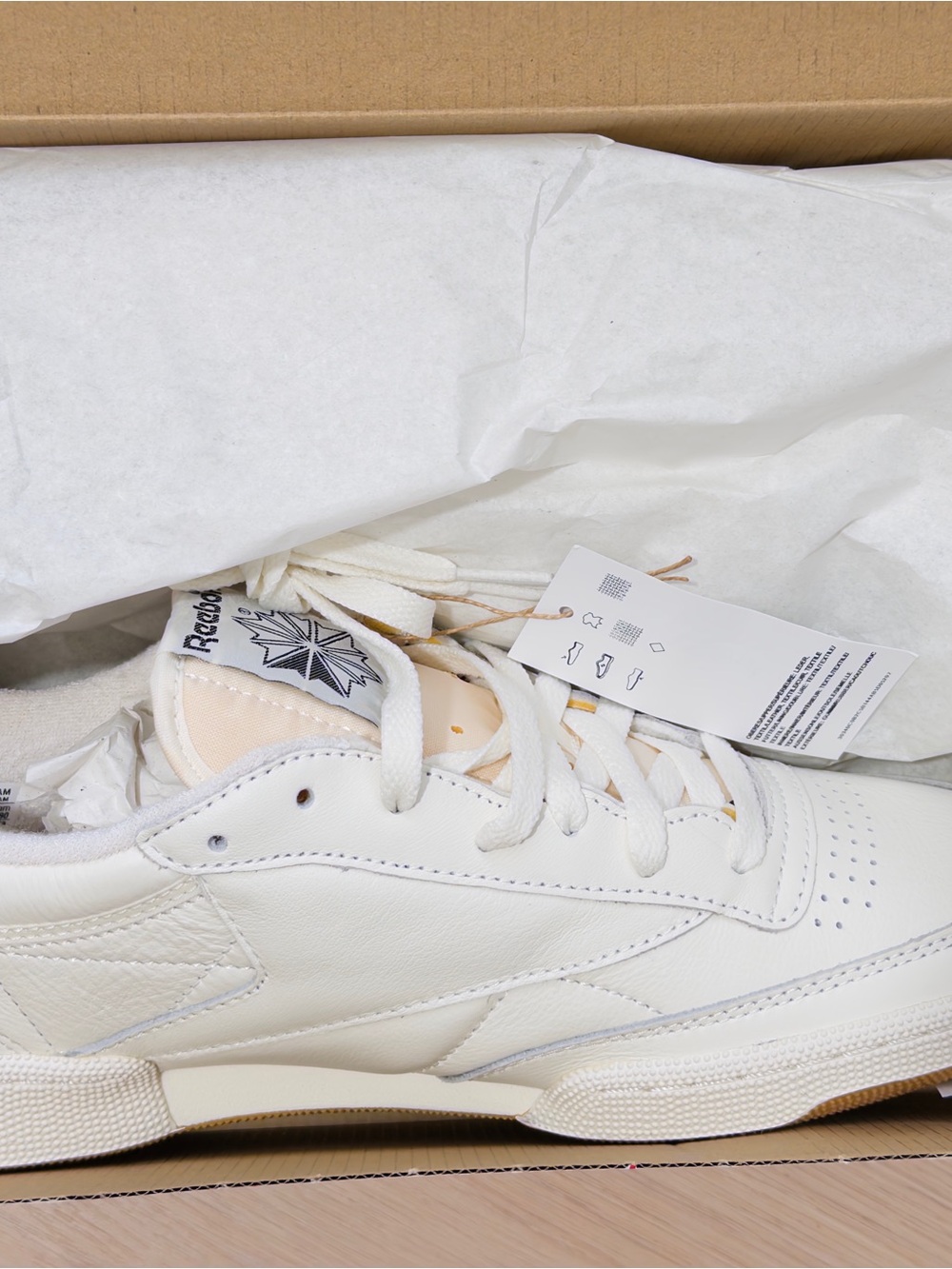Reebok Women's men’s White Leather Low-Top Sneakers